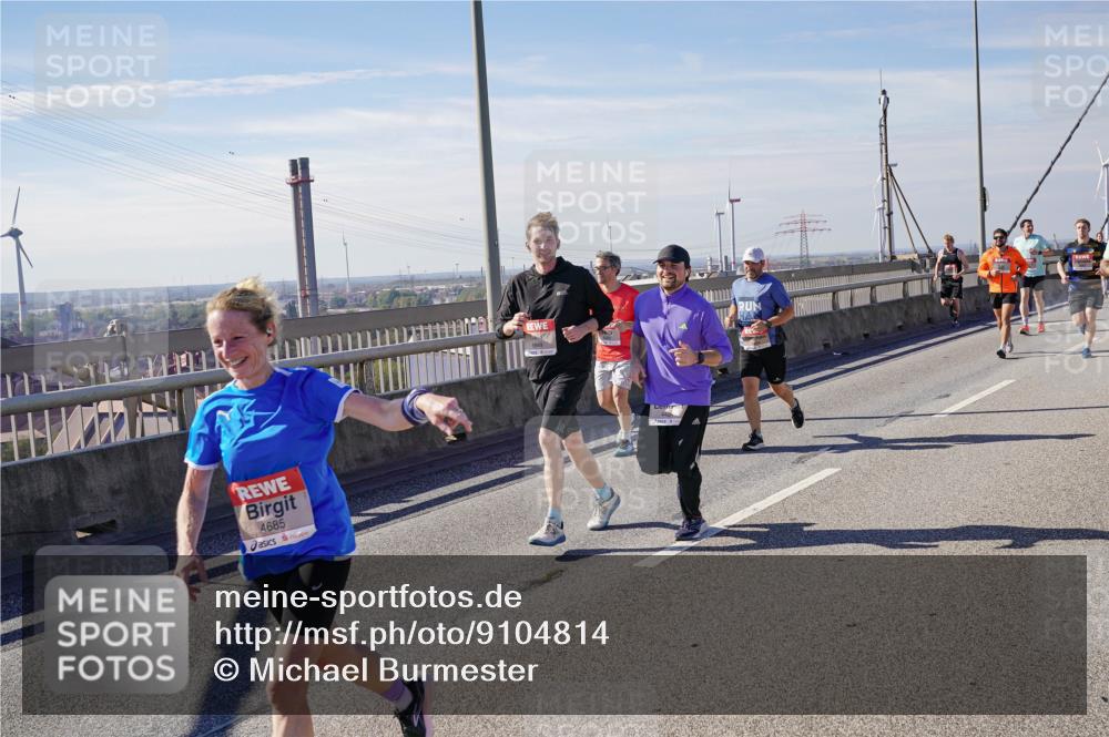 03.10.2025 - Köhlbrandbrückenlauf Michael Burmester http://msf.ph/oto/9104814 03.10.2025 12:48:51 Position 2 4685 meine-sportfotos.de