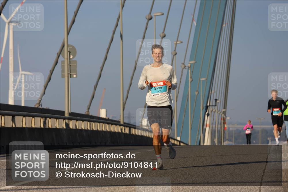 03.10.2025 - Köhlbrandbrückenlauf Strokosch-Dieckow http://msf.ph/oto/9104841 03.10.2025 09:31:23 Position 2 3209 meine-sportfotos.de