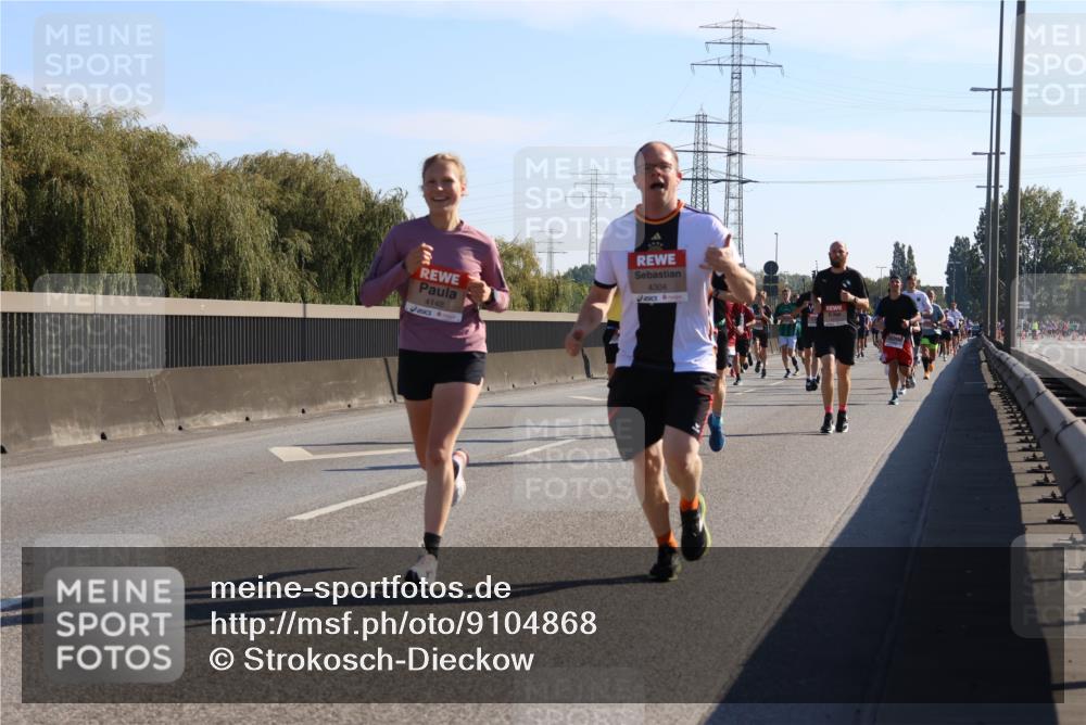 03.10.2025 - Köhlbrandbrückenlauf Strokosch-Dieckow http://msf.ph/oto/9104868 03.10.2025 12:13:51 Position 3 4148, 4304 meine-sportfotos.de