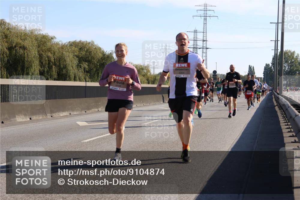 03.10.2025 - Köhlbrandbrückenlauf Strokosch-Dieckow http://msf.ph/oto/9104874 03.10.2025 12:13:51 Position 3 4148, 4304 meine-sportfotos.de