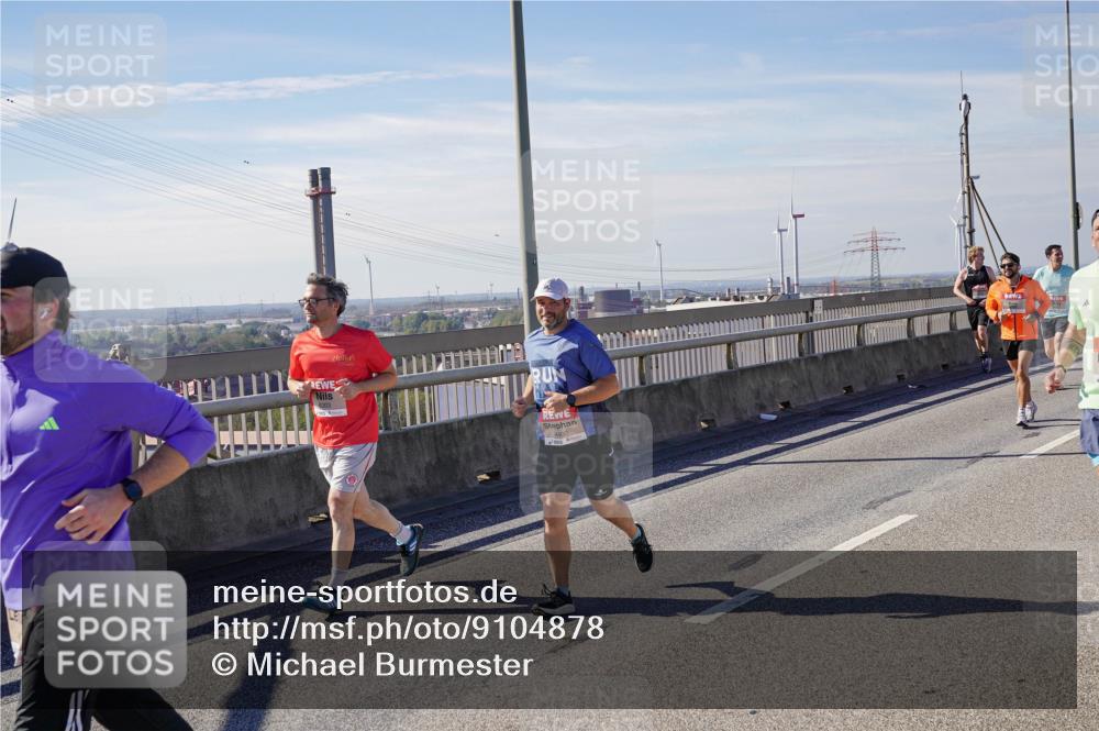 03.10.2025 - Köhlbrandbrückenlauf Michael Burmester http://msf.ph/oto/9104878 03.10.2025 12:48:53 Position 2  meine-sportfotos.de