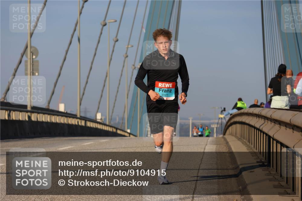03.10.2025 - Köhlbrandbrückenlauf Strokosch-Dieckow http://msf.ph/oto/9104915 03.10.2025 09:31:34 Position 2 3127 meine-sportfotos.de