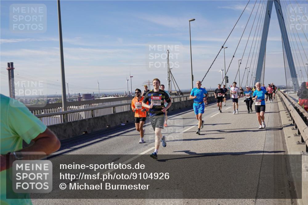 03.10.2025 - Köhlbrandbrückenlauf Michael Burmester http://msf.ph/oto/9104926 03.10.2025 12:48:54 Position 2  meine-sportfotos.de