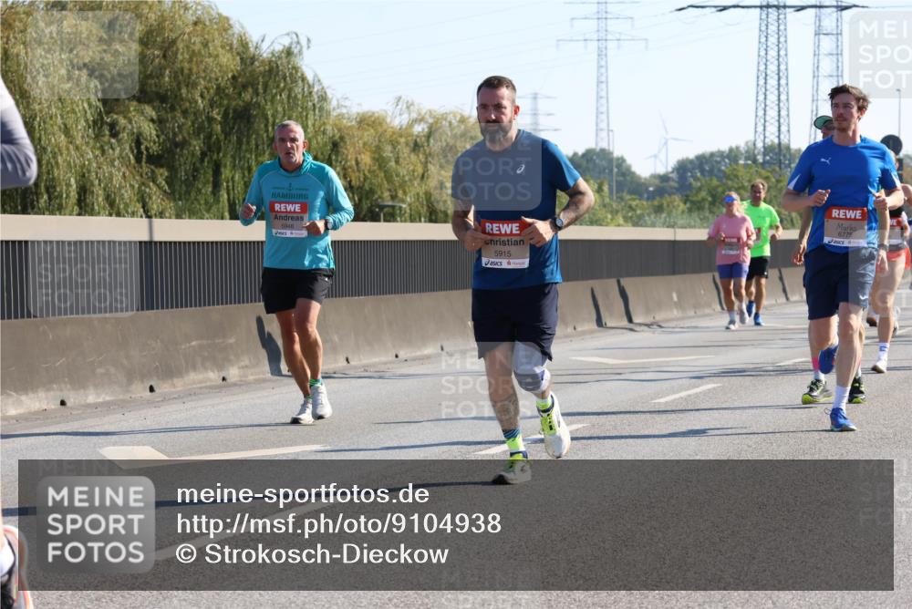 03.10.2025 - Köhlbrandbrückenlauf Strokosch-Dieckow http://msf.ph/oto/9104938 03.10.2025 12:14:04 Position 3 5948, 5915, 6775 meine-sportfotos.de