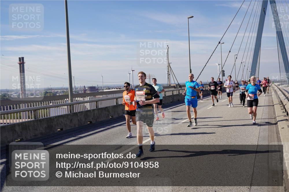 03.10.2025 - Köhlbrandbrückenlauf Michael Burmester http://msf.ph/oto/9104958 03.10.2025 12:48:55 Position 2  meine-sportfotos.de