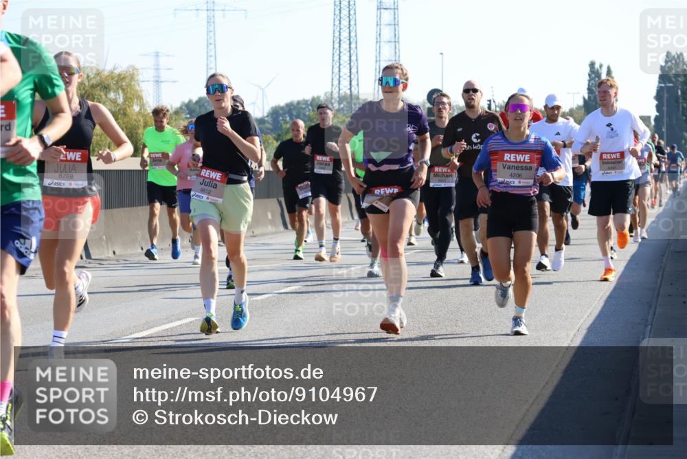 03.10.2025 - Köhlbrandbrückenlauf Strokosch-Dieckow http://msf.ph/oto/9104967 03.10.2025 12:14:08 Position 3 6769, 6612, 4206, 4491 meine-sportfotos.de