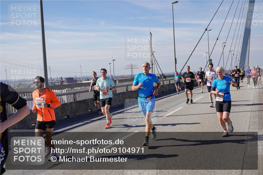 03.10.2025 - Köhlbrandbrückenlauf Michael Burmester http://msf.ph/oto/9104971 03.10.2025 12:48:56 Position 2  meine-sportfotos.de