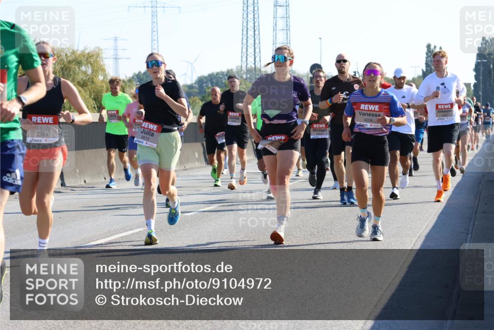 03.10.2025 - Köhlbrandbrückenlauf Strokosch-Dieckow http://msf.ph/oto/9104972 03.10.2025 12:14:08 Position 3 6769, 7555, 6612, 4206, 4491 meine-sportfotos.de