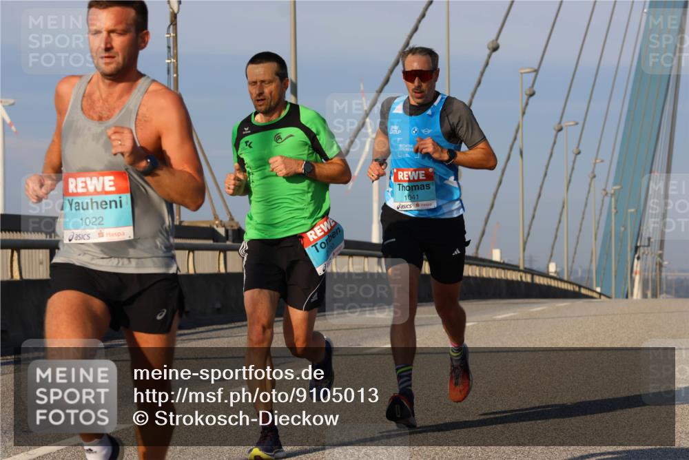 03.10.2025 - Köhlbrandbrückenlauf Strokosch-Dieckow http://msf.ph/oto/9105013 03.10.2025 09:32:08 Position 2 1022, 6700, 1041 meine-sportfotos.de