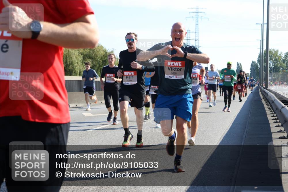 03.10.2025 - Köhlbrandbrückenlauf Strokosch-Dieckow http://msf.ph/oto/9105033 03.10.2025 12:14:18 Position 3 6390, 4654, 162 meine-sportfotos.de