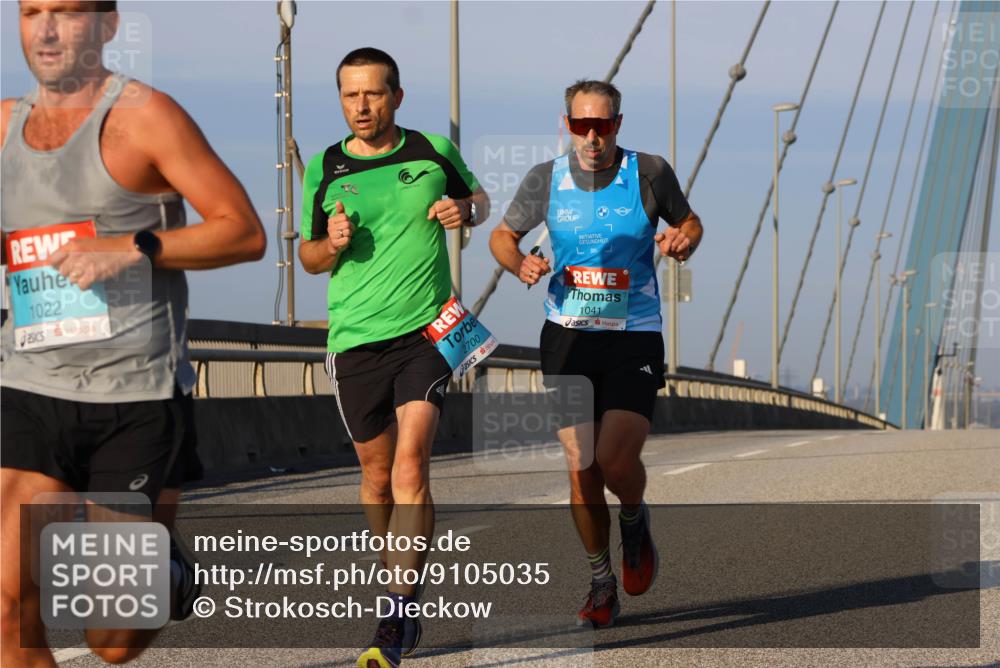 03.10.2025 - Köhlbrandbrückenlauf Strokosch-Dieckow http://msf.ph/oto/9105035 03.10.2025 09:32:09 Position 2 1022, 2700, 1041 meine-sportfotos.de