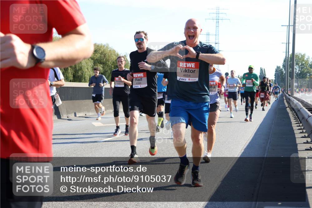 03.10.2025 - Köhlbrandbrückenlauf Strokosch-Dieckow http://msf.ph/oto/9105037 03.10.2025 12:14:18 Position 3 6042, 6390, 4654, 62 meine-sportfotos.de