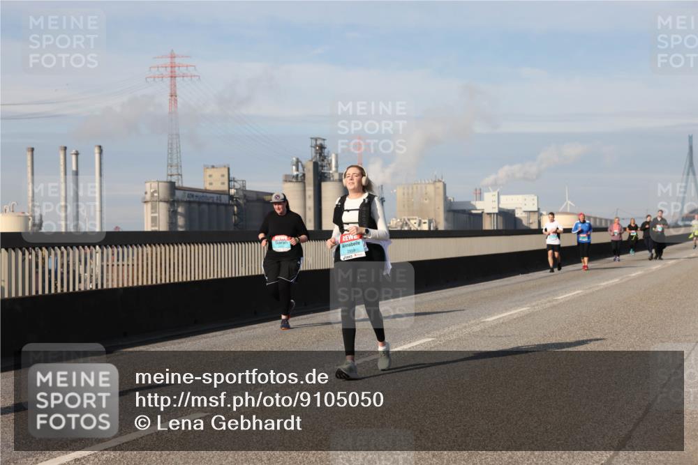 03.10.2025 - Köhlbrandbrückenlauf Lena Gebhardt http://msf.ph/oto/9105050 03.10.2025 10:12:43 Position 2 2859 meine-sportfotos.de