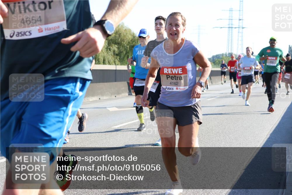 03.10.2025 - Köhlbrandbrückenlauf Strokosch-Dieckow http://msf.ph/oto/9105056 03.10.2025 12:14:19 Position 3 4654, 6092, 19, 4162 meine-sportfotos.de