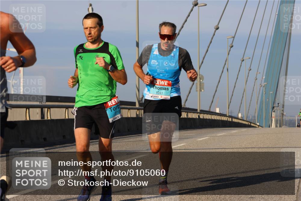 03.10.2025 - Köhlbrandbrückenlauf Strokosch-Dieckow http://msf.ph/oto/9105060 03.10.2025 09:32:09 Position 2 2700, 7, 1041 meine-sportfotos.de