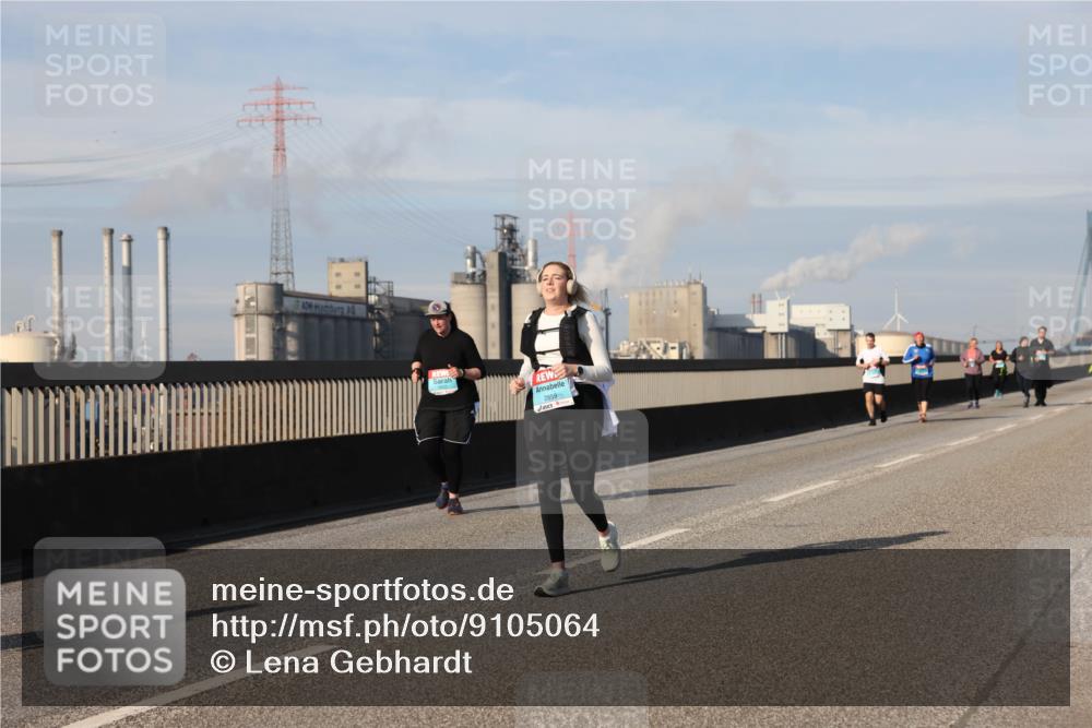 03.10.2025 - Köhlbrandbrückenlauf Lena Gebhardt http://msf.ph/oto/9105064 03.10.2025 10:12:43 Position 2 2859 meine-sportfotos.de