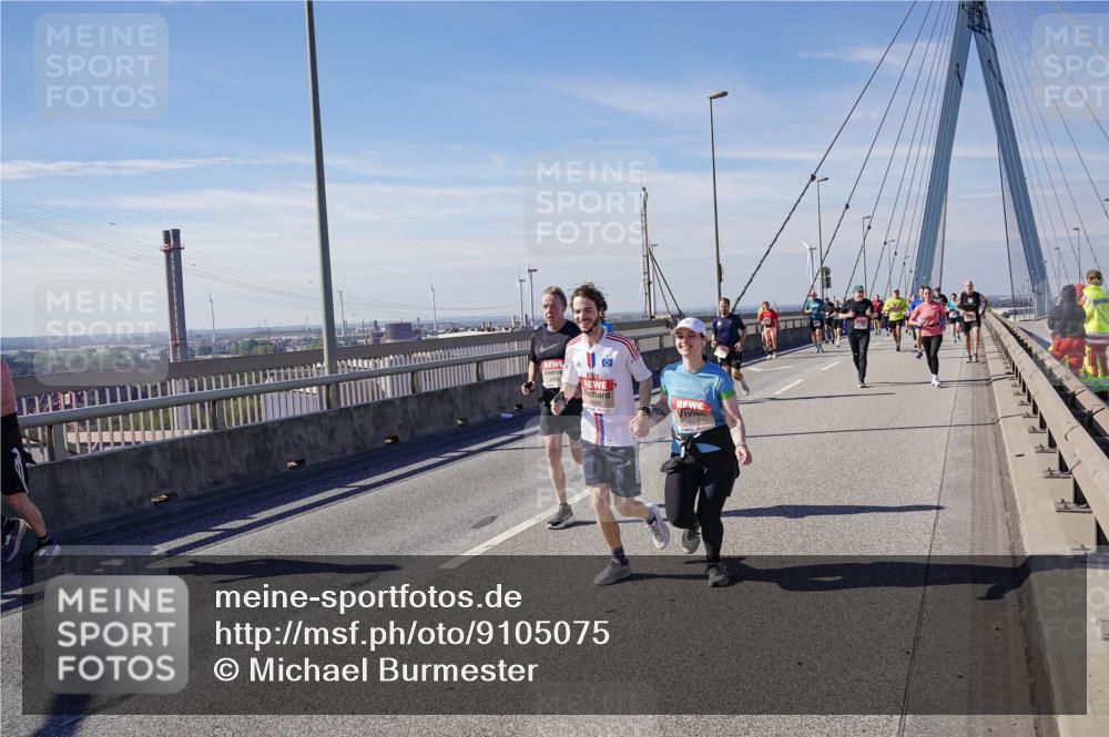 03.10.2025 - Köhlbrandbrückenlauf Michael Burmester http://msf.ph/oto/9105075 03.10.2025 12:48:59 Position 2  meine-sportfotos.de