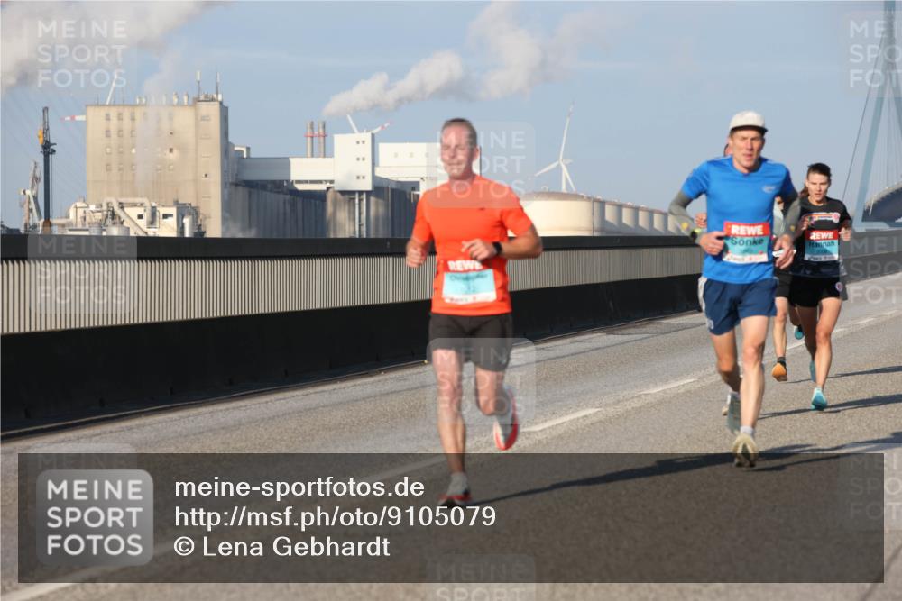 03.10.2025 - Köhlbrandbrückenlauf Lena Gebhardt http://msf.ph/oto/9105079 03.10.2025 09:38:52 Position 2  meine-sportfotos.de