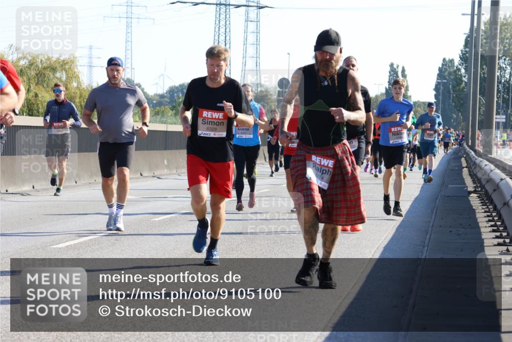 03.10.2025 - Köhlbrandbrückenlauf Strokosch-Dieckow http://msf.ph/oto/9105100 03.10.2025 12:14:24 Position 3 6329, 6341, 274 meine-sportfotos.de