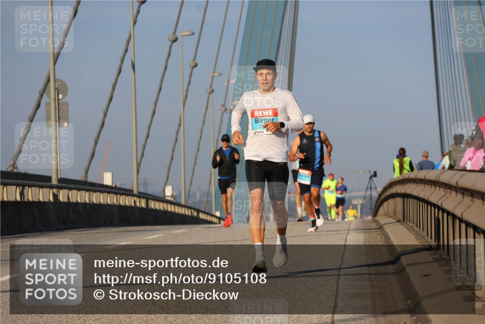 03.10.2025 - Köhlbrandbrückenlauf Strokosch-Dieckow http://msf.ph/oto/9105108 03.10.2025 09:32:36 Position 2 21 meine-sportfotos.de