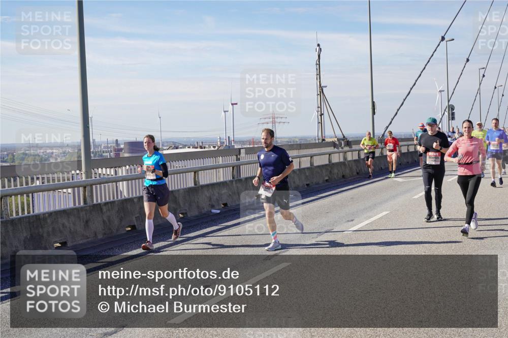 03.10.2025 - Köhlbrandbrückenlauf Michael Burmester http://msf.ph/oto/9105112 03.10.2025 12:49:01 Position 2  meine-sportfotos.de