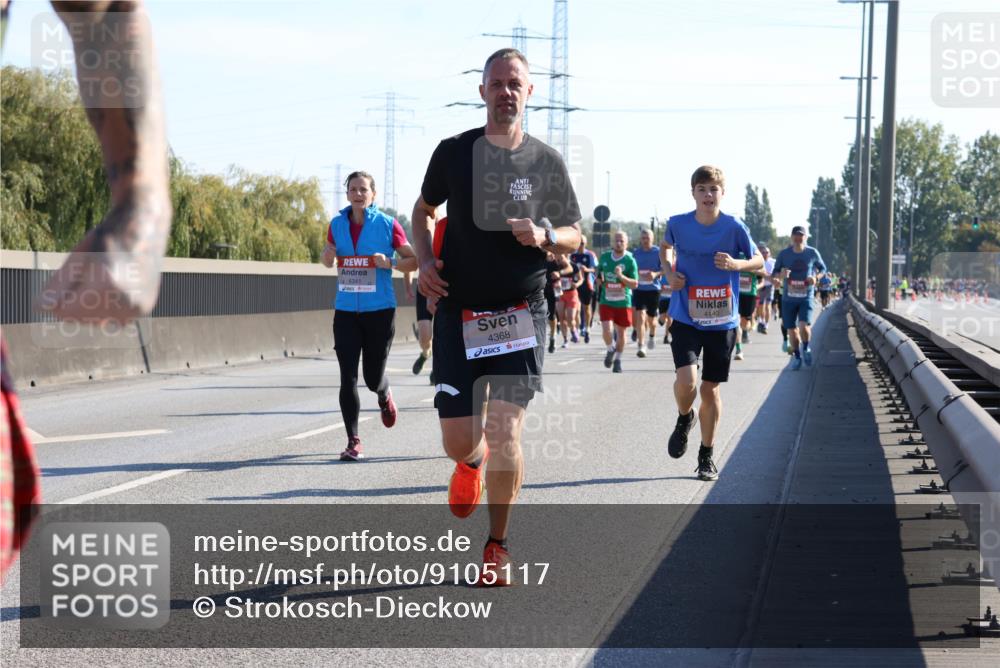 03.10.2025 - Köhlbrandbrückenlauf Strokosch-Dieckow http://msf.ph/oto/9105117 03.10.2025 12:14:27 Position 3 6341, 4368, 4140 meine-sportfotos.de