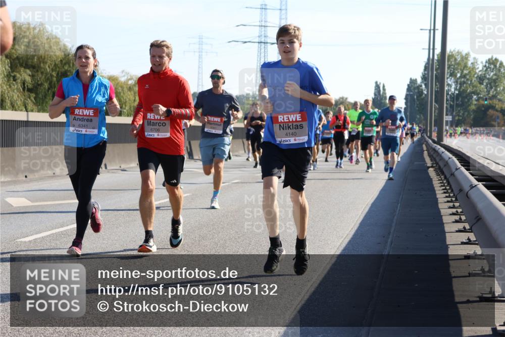 03.10.2025 - Köhlbrandbrückenlauf Strokosch-Dieckow http://msf.ph/oto/9105132 03.10.2025 12:14:28 Position 3 6341, 6706, 4140 meine-sportfotos.de