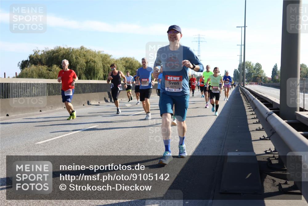 03.10.2025 - Köhlbrandbrückenlauf Strokosch-Dieckow http://msf.ph/oto/9105142 03.10.2025 12:14:36 Position 3 4271 meine-sportfotos.de