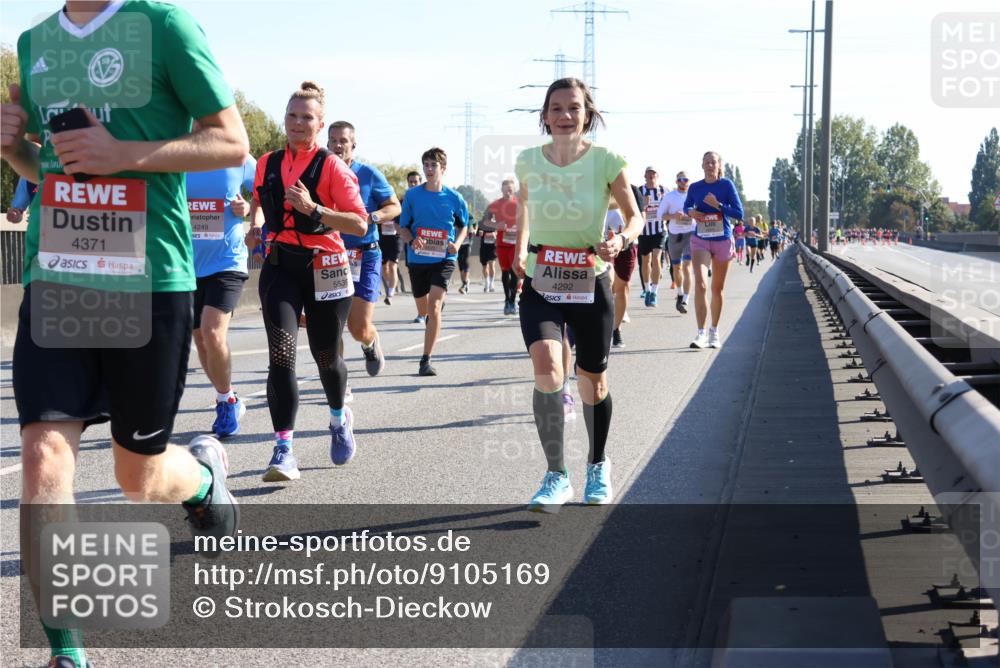 03.10.2025 - Köhlbrandbrückenlauf Strokosch-Dieckow http://msf.ph/oto/9105169 03.10.2025 12:14:37 Position 3 4371, 4249, 5639, 4292 meine-sportfotos.de