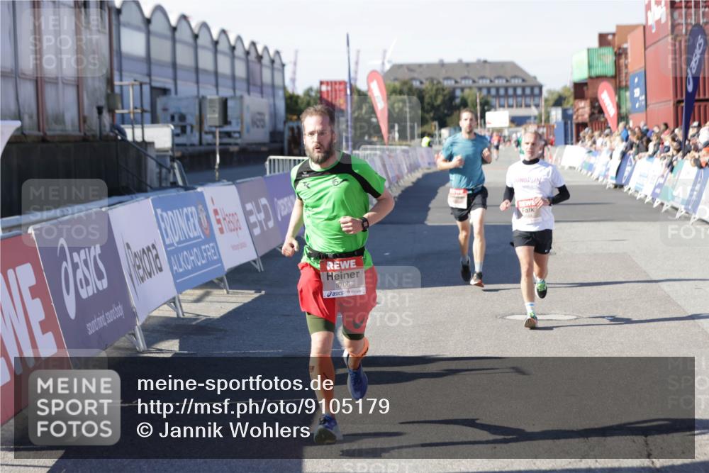 03.10.2025 - Köhlbrandbrückenlauf Jannik Wohlers http://msf.ph/oto/9105179 03.10.2025 12:58:32 Ziel 4084, 4148, 4241, 5706, 5775, 6617, 6741 meine-sportfotos.de