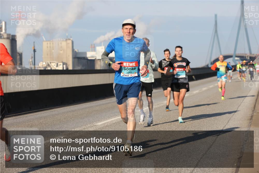 03.10.2025 - Köhlbrandbrückenlauf Lena Gebhardt http://msf.ph/oto/9105186 03.10.2025 09:38:54 Position 2 3248 meine-sportfotos.de