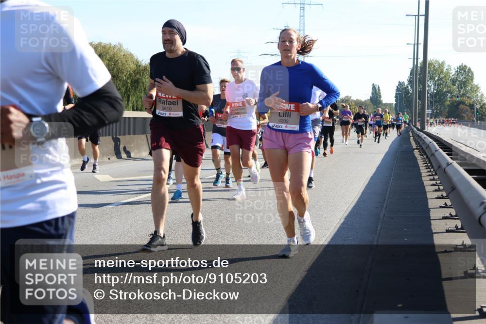 03.10.2025 - Köhlbrandbrückenlauf Strokosch-Dieckow http://msf.ph/oto/9105203 03.10.2025 12:14:40 Position 3 5810, 6631, 4203 meine-sportfotos.de