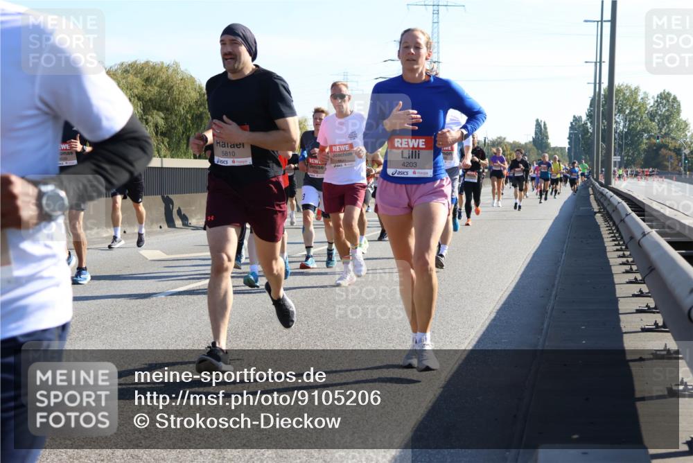 03.10.2025 - Köhlbrandbrückenlauf Strokosch-Dieckow http://msf.ph/oto/9105206 03.10.2025 12:14:40 Position 3 4039, 5810, 6631, 4203 meine-sportfotos.de