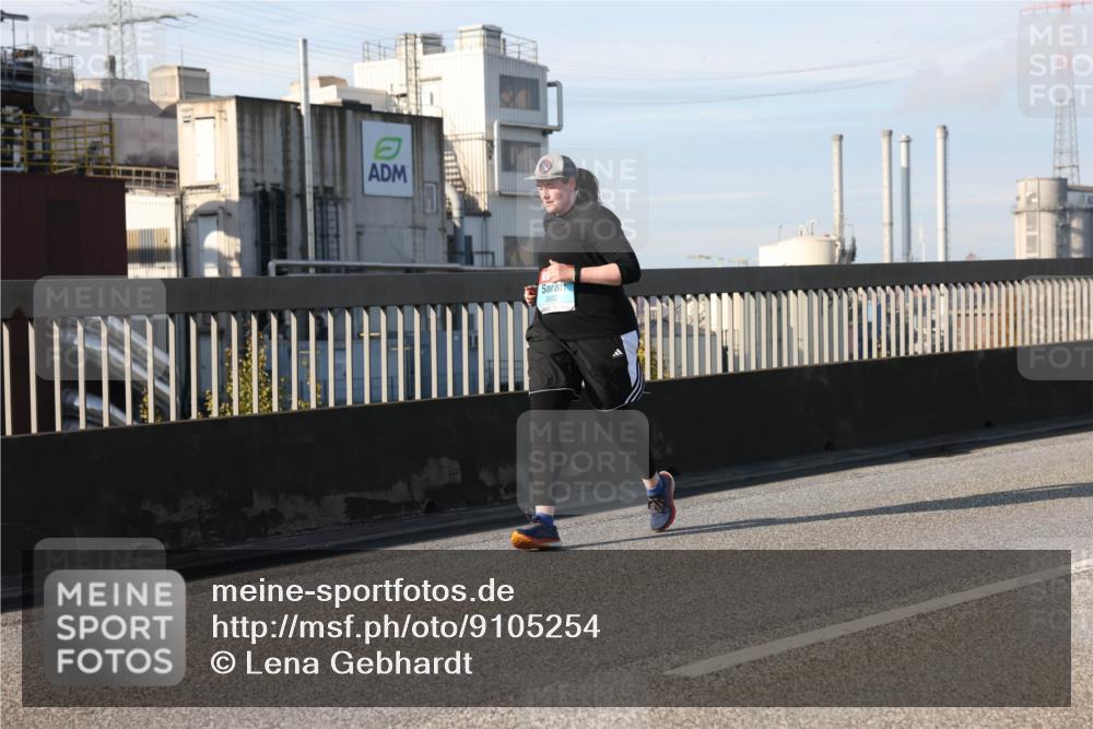 03.10.2025 - Köhlbrandbrückenlauf Lena Gebhardt http://msf.ph/oto/9105254 03.10.2025 10:12:46 Position 2  meine-sportfotos.de
