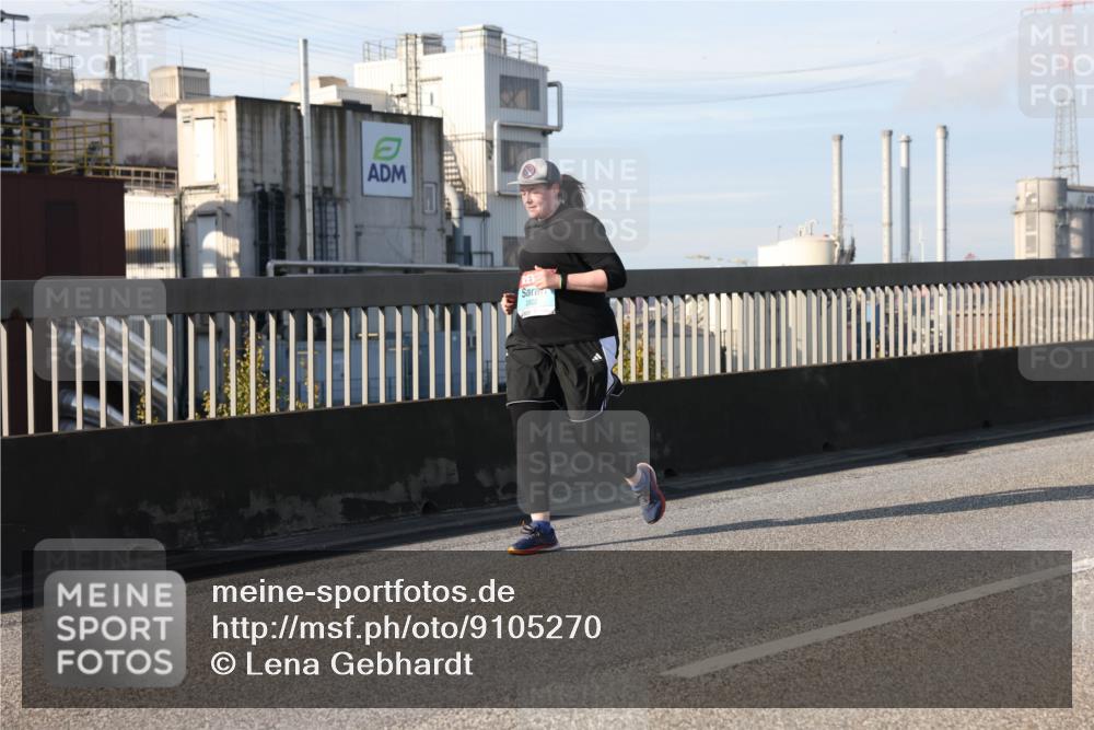 03.10.2025 - Köhlbrandbrückenlauf Lena Gebhardt http://msf.ph/oto/9105270 03.10.2025 10:12:47 Position 2  meine-sportfotos.de