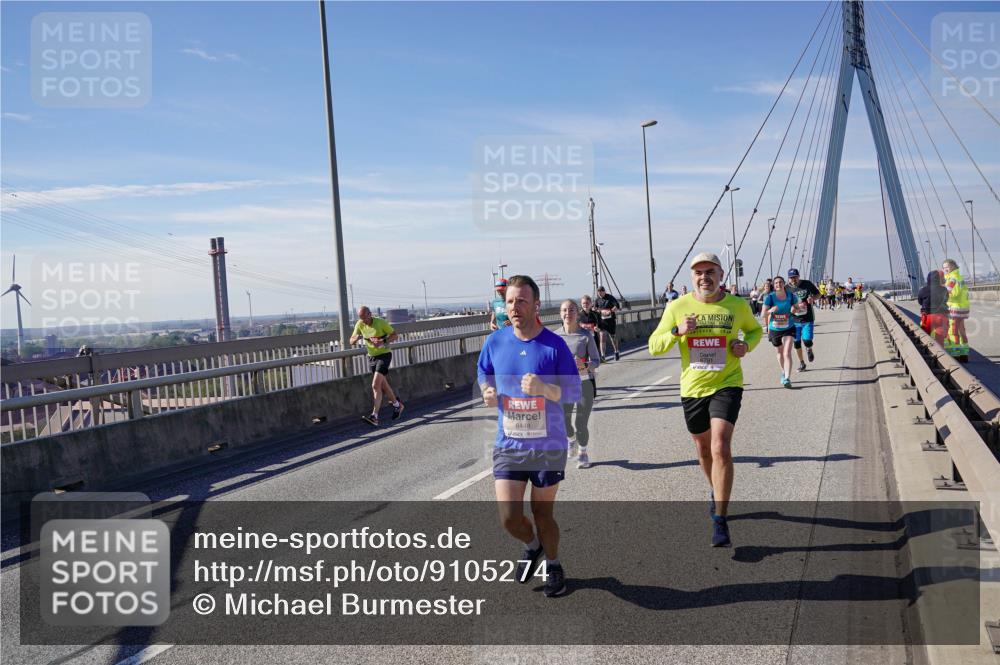 03.10.2025 - Köhlbrandbrückenlauf Michael Burmester http://msf.ph/oto/9105274 03.10.2025 12:49:07 Position 2 6448, 6791 meine-sportfotos.de