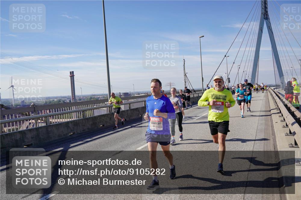 03.10.2025 - Köhlbrandbrückenlauf Michael Burmester http://msf.ph/oto/9105282 03.10.2025 12:49:07 Position 2 6448, 6791 meine-sportfotos.de