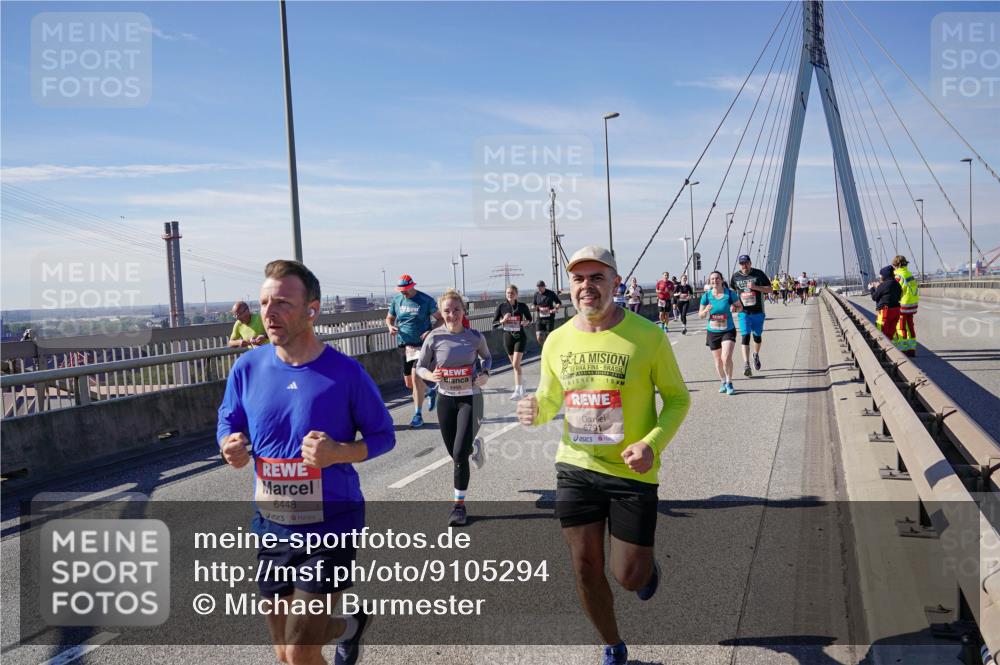 03.10.2025 - Köhlbrandbrückenlauf Michael Burmester http://msf.ph/oto/9105294 03.10.2025 12:49:08 Position 2 6448, 15, 6791 meine-sportfotos.de