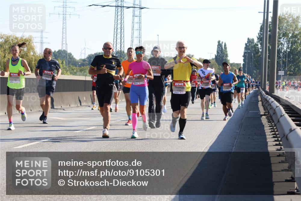 03.10.2025 - Köhlbrandbrückenlauf Strokosch-Dieckow http://msf.ph/oto/9105301 03.10.2025 12:14:53 Position 3 4219, 4332, 4061, 4319, 5799 meine-sportfotos.de