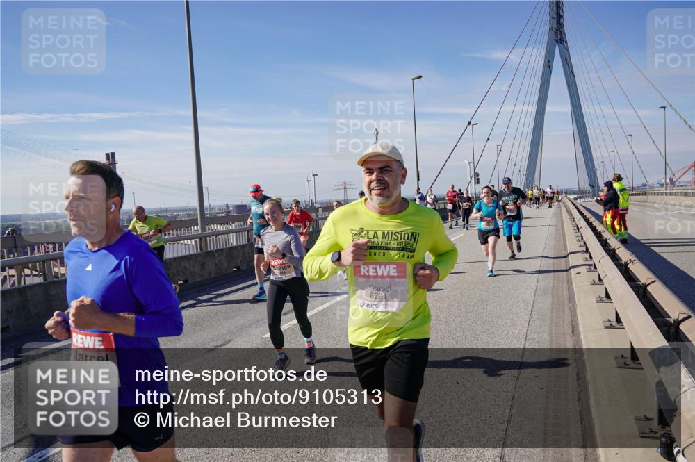03.10.2025 - Köhlbrandbrückenlauf Michael Burmester http://msf.ph/oto/9105313 03.10.2025 12:49:08 Position 2 6448, 2025, 6791, 5 meine-sportfotos.de
