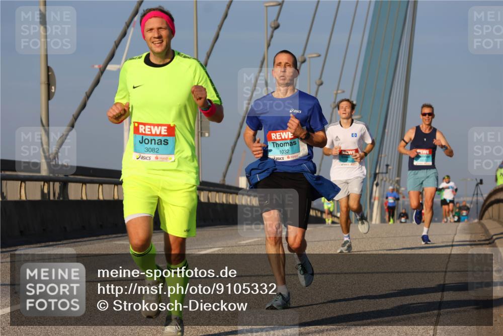 03.10.2025 - Köhlbrandbrückenlauf Strokosch-Dieckow http://msf.ph/oto/9105332 03.10.2025 09:32:59 Position 2 3082, 1032 meine-sportfotos.de
