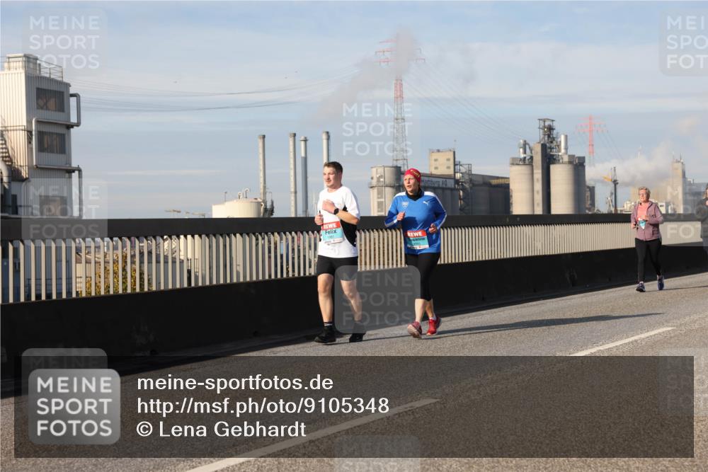 03.10.2025 - Köhlbrandbrückenlauf Lena Gebhardt http://msf.ph/oto/9105348 03.10.2025 10:12:56 Position 2  meine-sportfotos.de