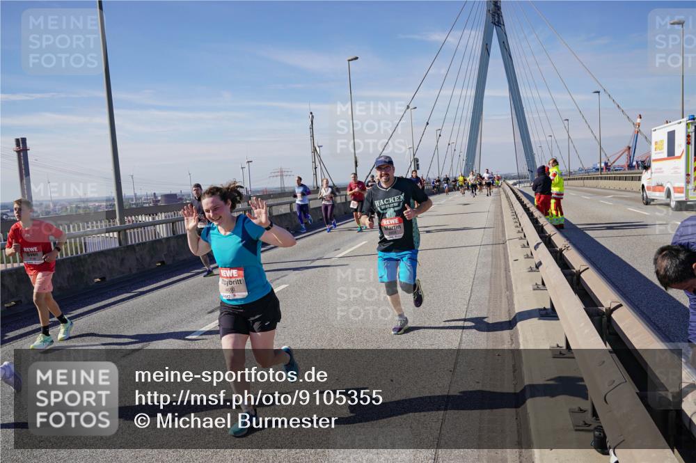 03.10.2025 - Köhlbrandbrückenlauf Michael Burmester http://msf.ph/oto/9105355 03.10.2025 12:49:10 Position 2 4610, 2025 meine-sportfotos.de