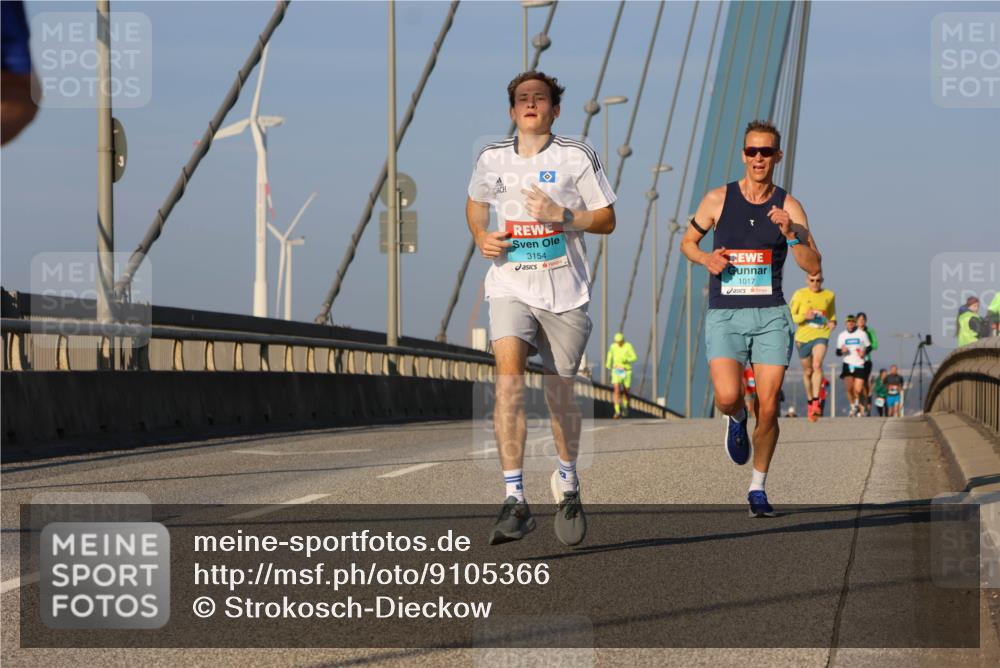 03.10.2025 - Köhlbrandbrückenlauf Strokosch-Dieckow http://msf.ph/oto/9105366 03.10.2025 09:33:02 Position 2 3154, 1017 meine-sportfotos.de