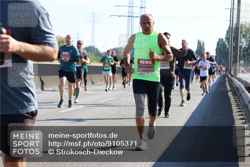 03.10.2025 - Köhlbrandbrückenlauf Strokosch-Dieckow http://msf.ph/oto/9105371 03.10.2025 12:15:16 Position 3 4127, 4266 meine-sportfotos.de