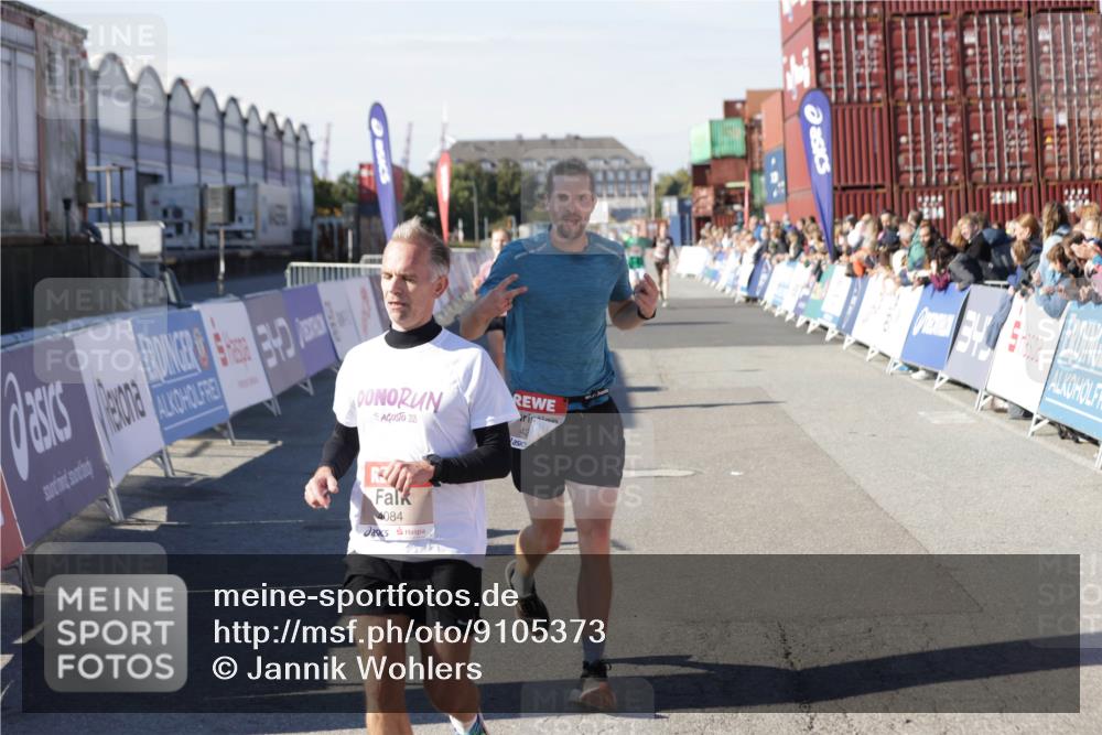 03.10.2025 - Köhlbrandbrückenlauf Jannik Wohlers http://msf.ph/oto/9105373 03.10.2025 12:58:35 Ziel 4084, 4148, 4241, 5706, 5775, 6617, 6741 meine-sportfotos.de