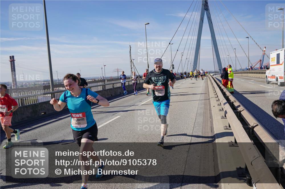 03.10.2025 - Köhlbrandbrückenlauf Michael Burmester http://msf.ph/oto/9105378 03.10.2025 12:49:10 Position 2 4610, 2025 meine-sportfotos.de