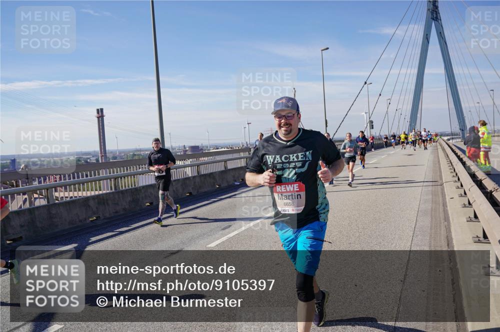 03.10.2025 - Köhlbrandbrückenlauf Michael Burmester http://msf.ph/oto/9105397 03.10.2025 12:49:11 Position 2 2025, 6658 meine-sportfotos.de