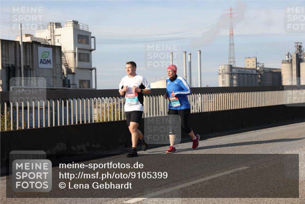 03.10.2025 - Köhlbrandbrückenlauf Lena Gebhardt http://msf.ph/oto/9105399 03.10.2025 10:12:57 Position 2 1981, 3080 meine-sportfotos.de