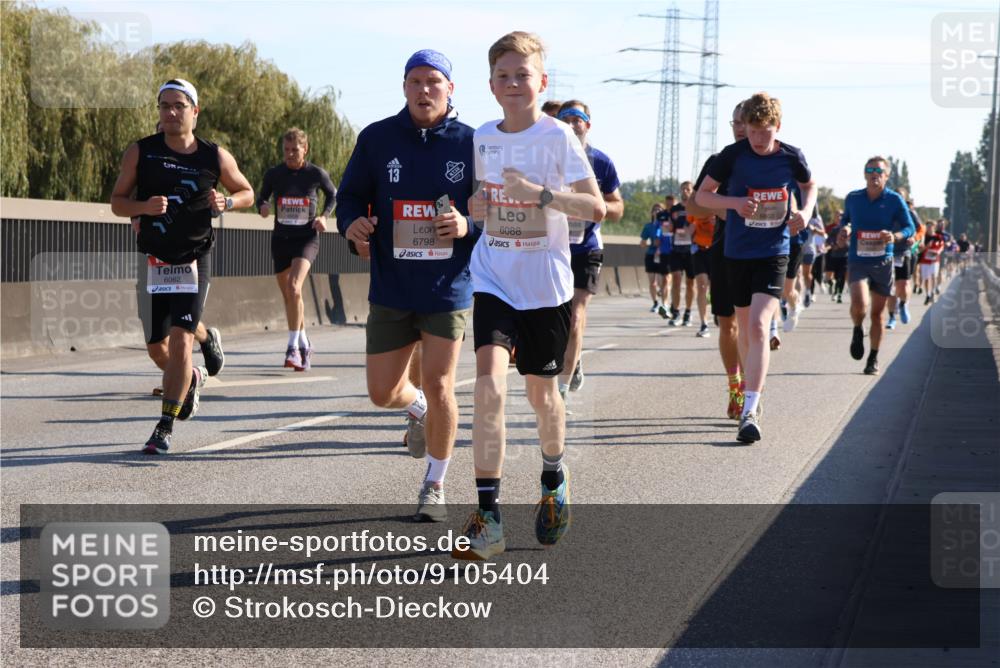 03.10.2025 - Köhlbrandbrückenlauf Strokosch-Dieckow http://msf.ph/oto/9105404 03.10.2025 12:15:24 Position 3 6062, 13, 6798, 6088 meine-sportfotos.de